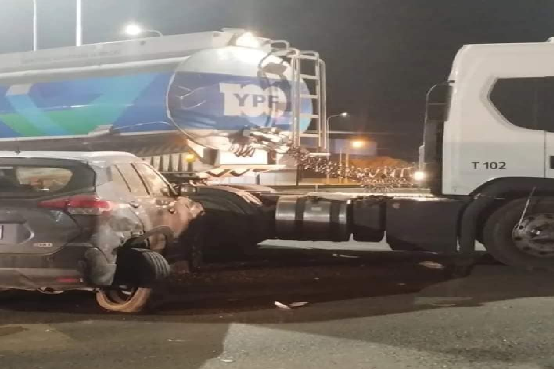 Un choque en cadena sobre Ruta 7 entre Neuquén y Centenario causó demoras en el tránsito este sábado (Foto: gentileza)