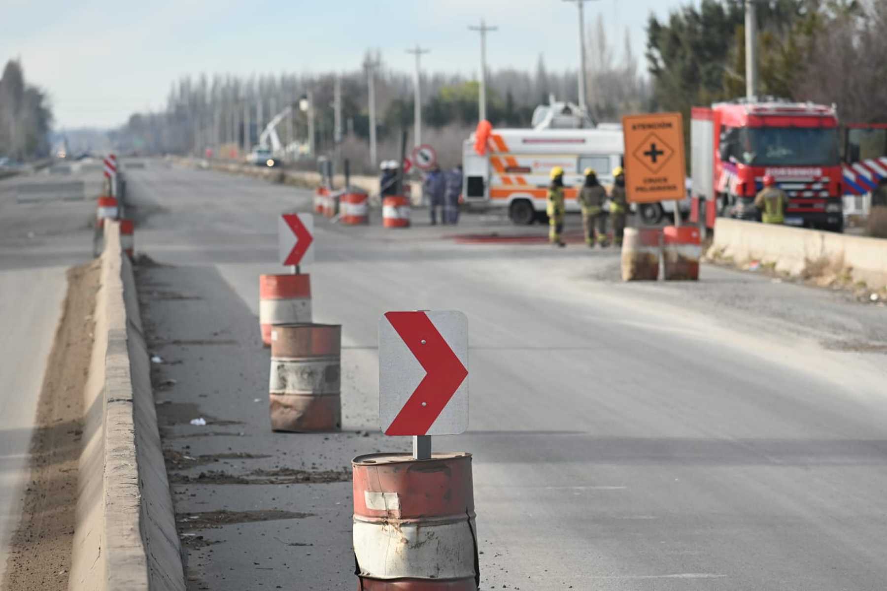 Retiraron el camión volcado de la Ruta 22. Foto: Florencia Salto. 