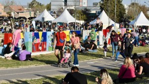 Calorcito para disfrutar de la feria más grande de Neuquén: así estará el clima este sábado