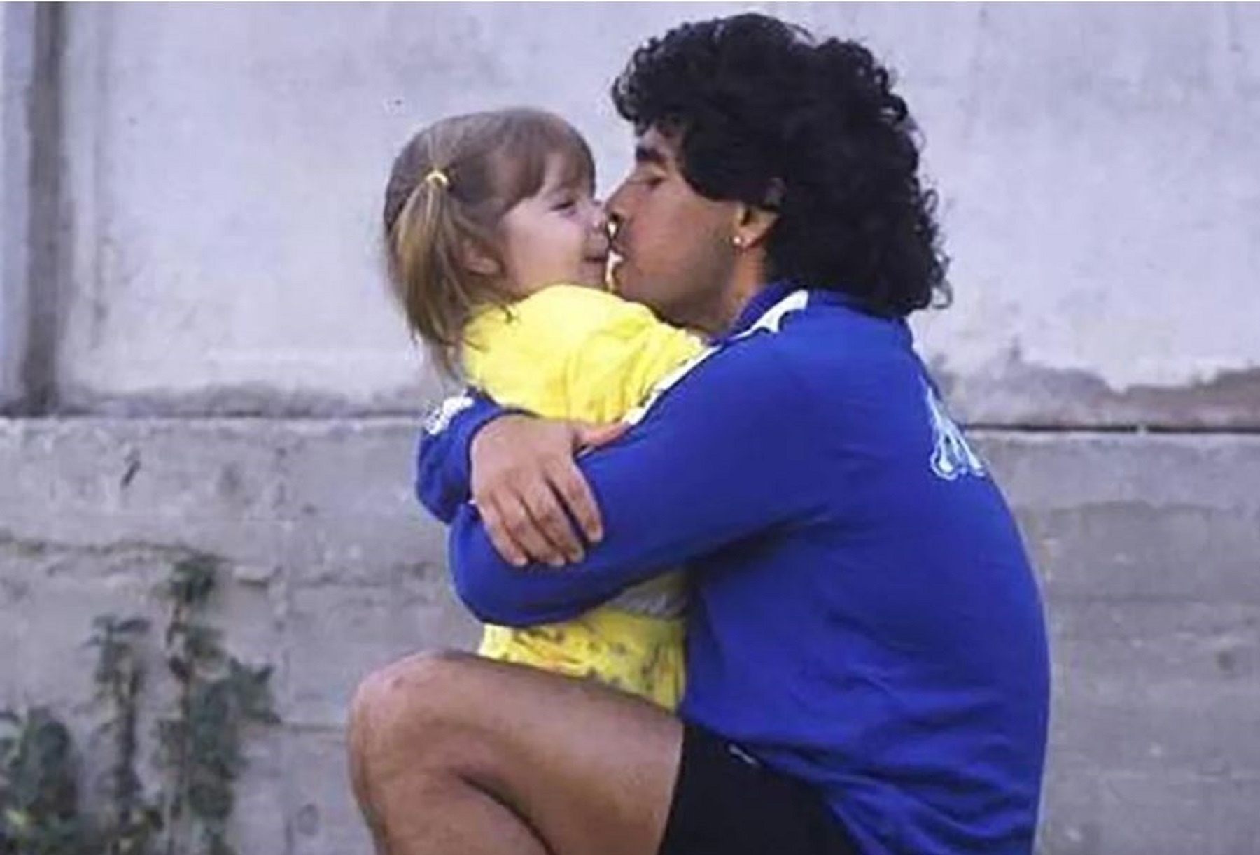 Dalma Maradona le respondió al vocero presidencial que ninguneó a Diego.