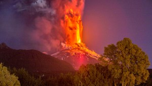 Volcán Villarrica: ¿Hay riesgo de una gran erupción o sismo que afecte a Neuquén y Río Negro?