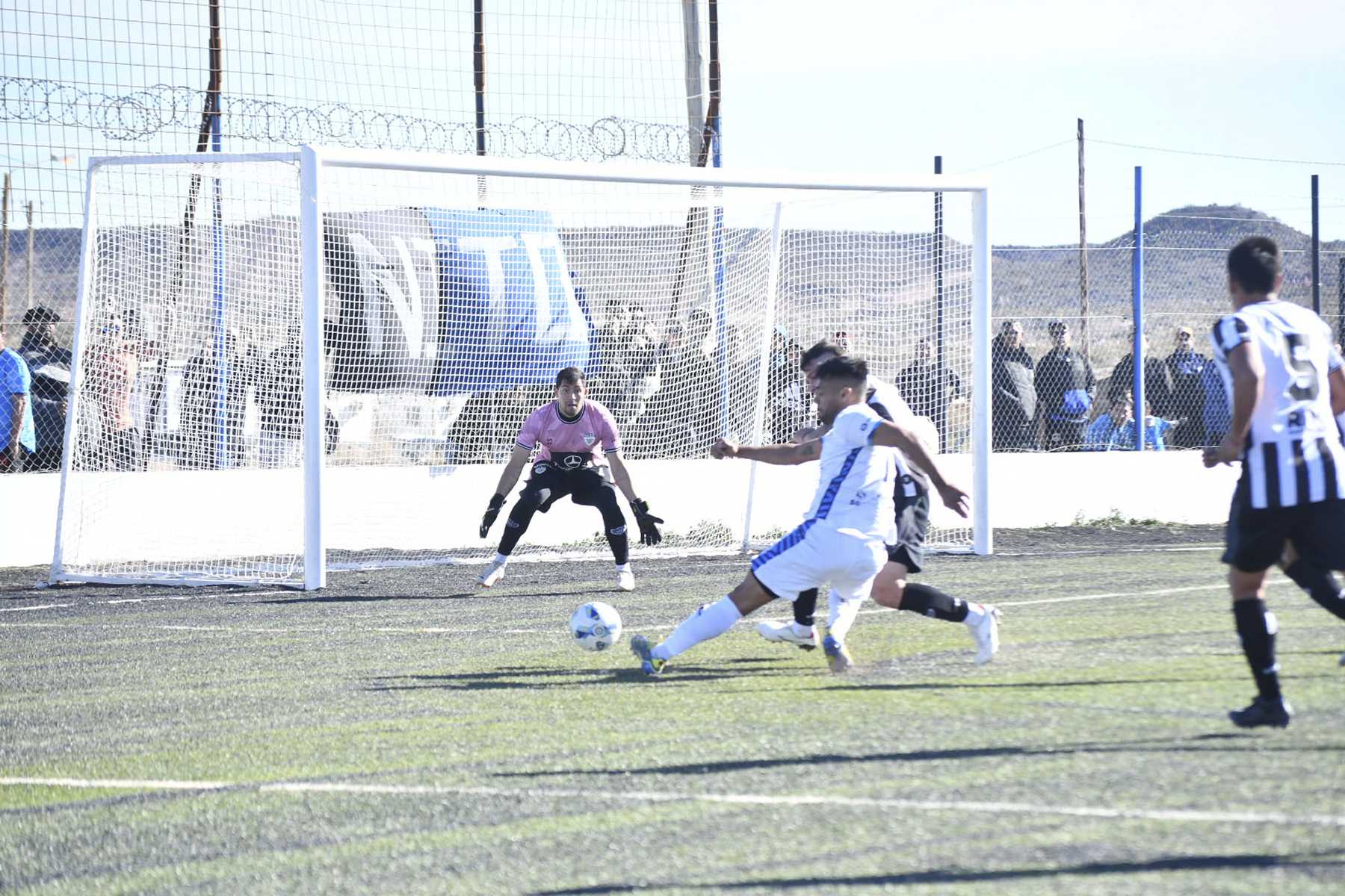 Rincón visita a Círculo Deportivo y Cipolletti recibe a Huracán Las Heras. (Foto: Gentileza Miguel Huentecol)