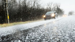 Cómo cuidar tu auto ante la caída de granizo: cinco consejos para protegerlo 