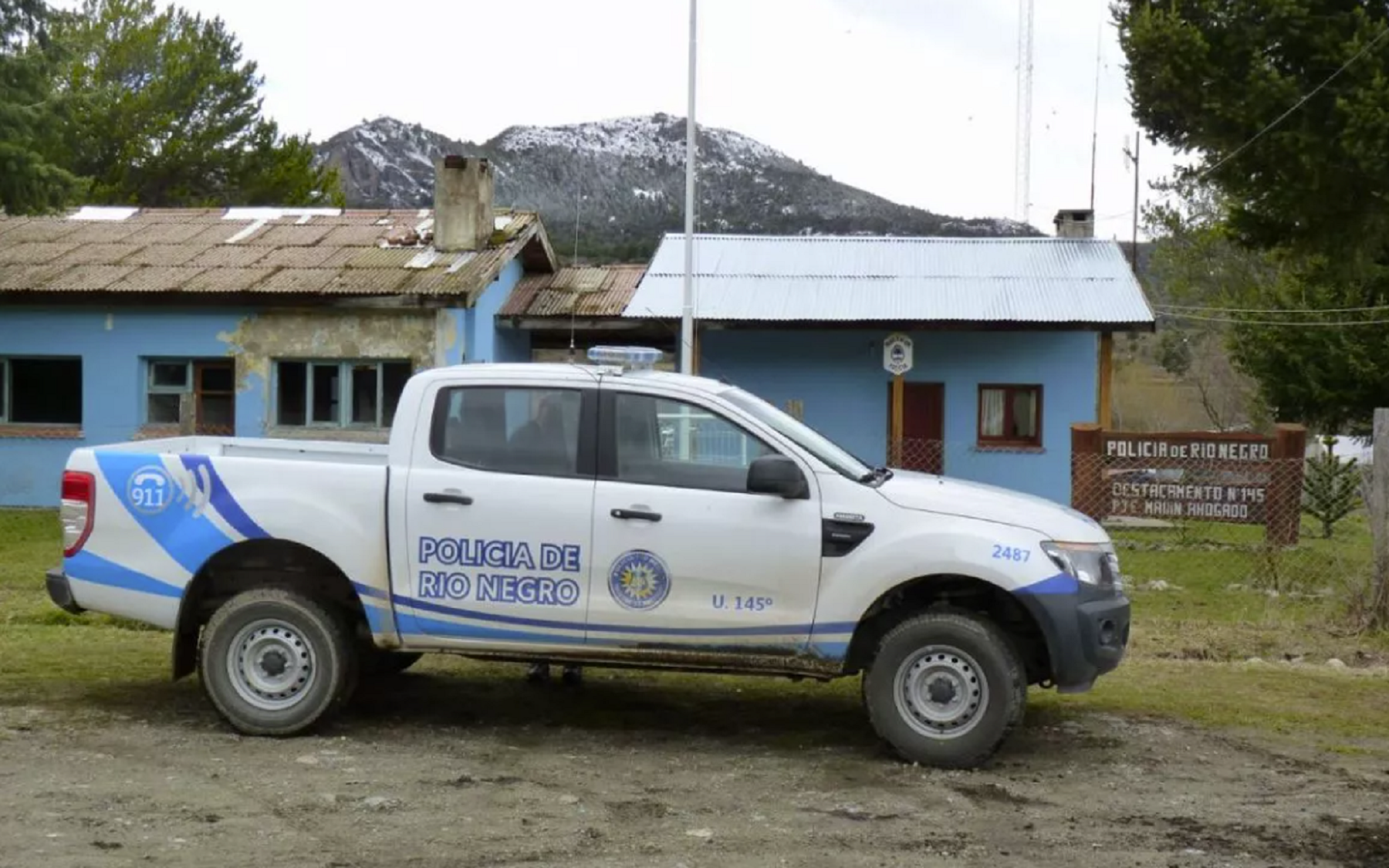 La comunidad apuntó contra el gobernador.