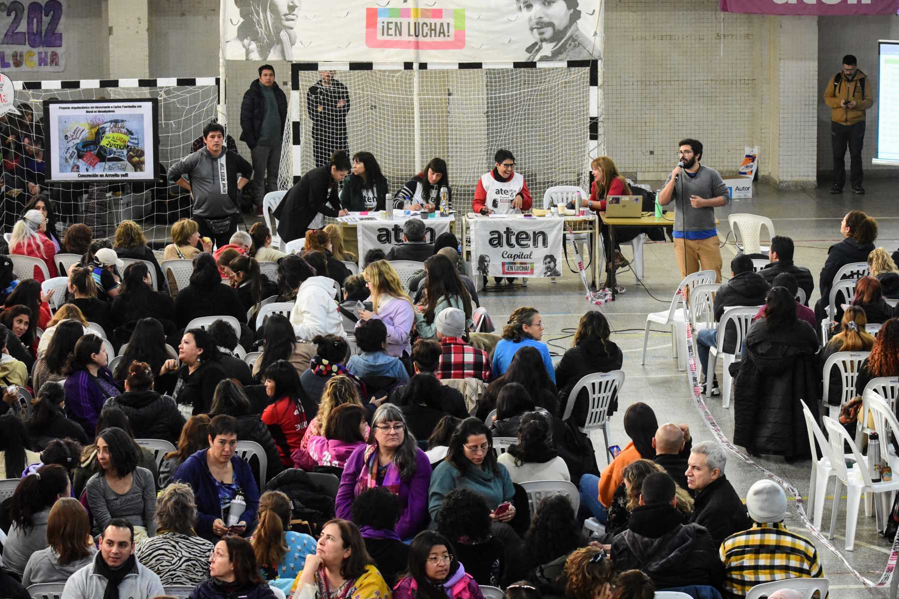 Paro docente en Neuquén: ATEN define las medidas de fuerza este jueves en el plenario general (Foto: Cecilia Maletti)