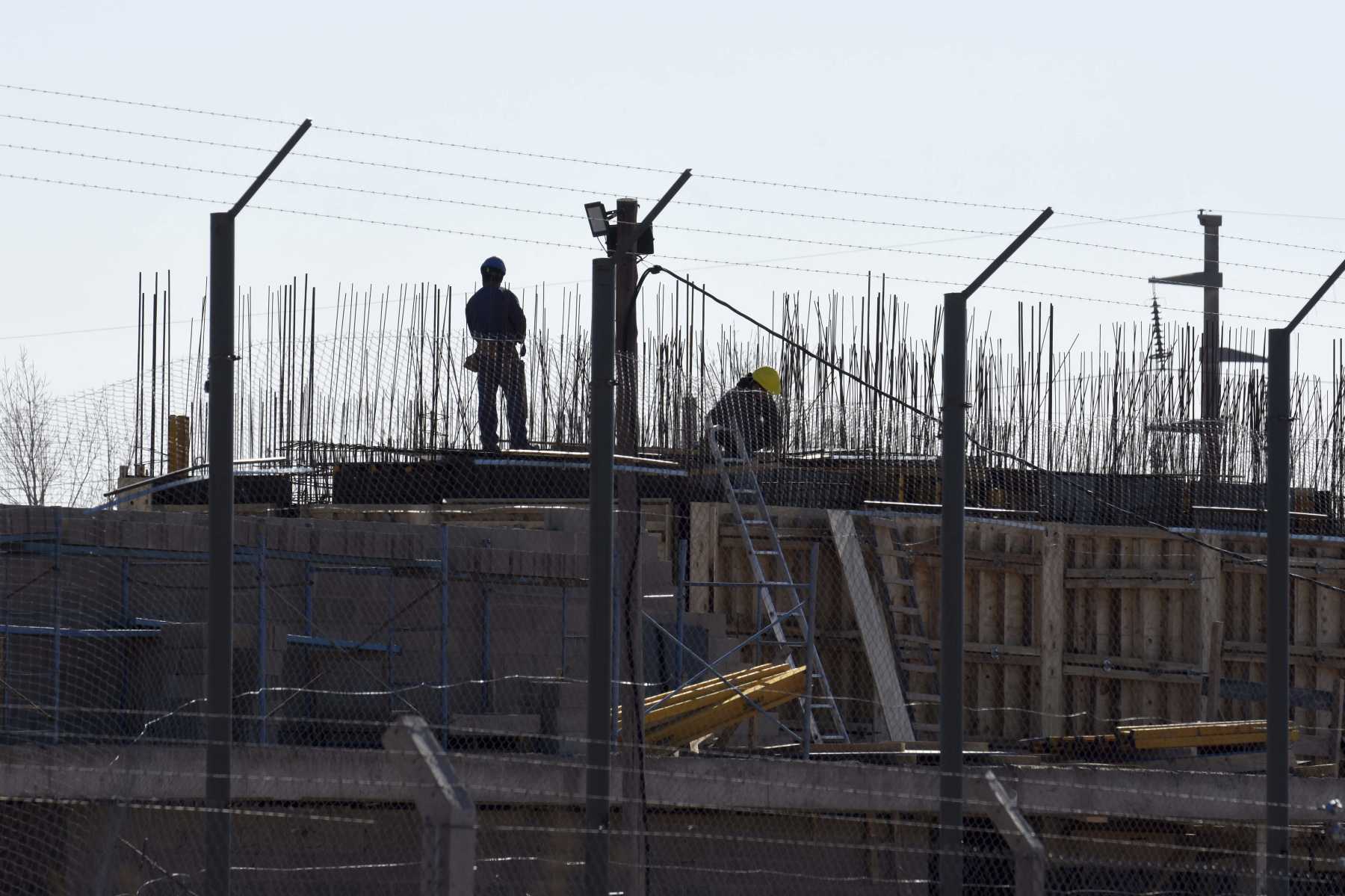 En la Unidad 11 avanza la construcción de un pabellón de máxima seguridad; está proyectado otro idéntico, más otros dos de mediana seguridad. (Matías Subat)