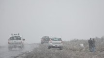 Imagen de Nieve en el Alto Valle de Río Negro y Neuquén en agosto tardío: a qué se debe según especialistas