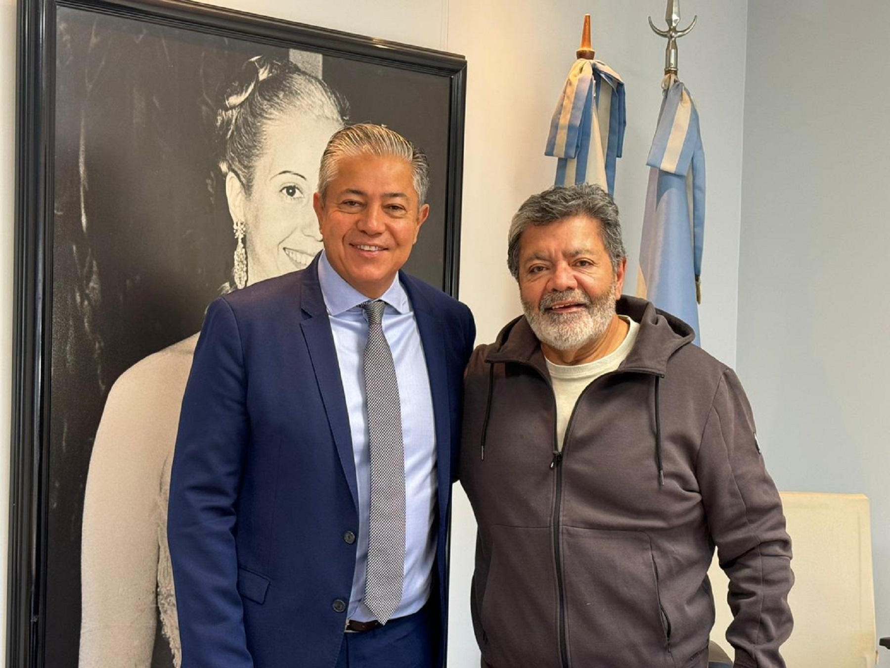 Rolando Figueroa, gobernador de Neuquén, junto a Gerardo Martínez de Uocra. Foto: gentileza.