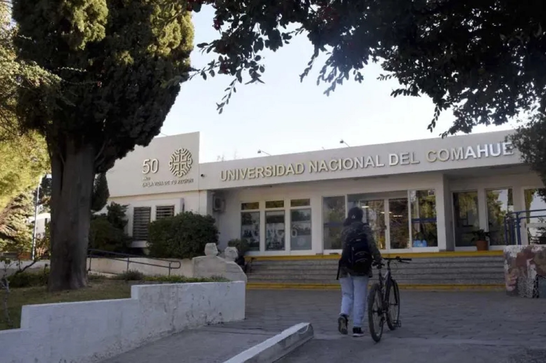 La Universidad del Comahue una la afectadas en la región. Foto: Matías Subat. 