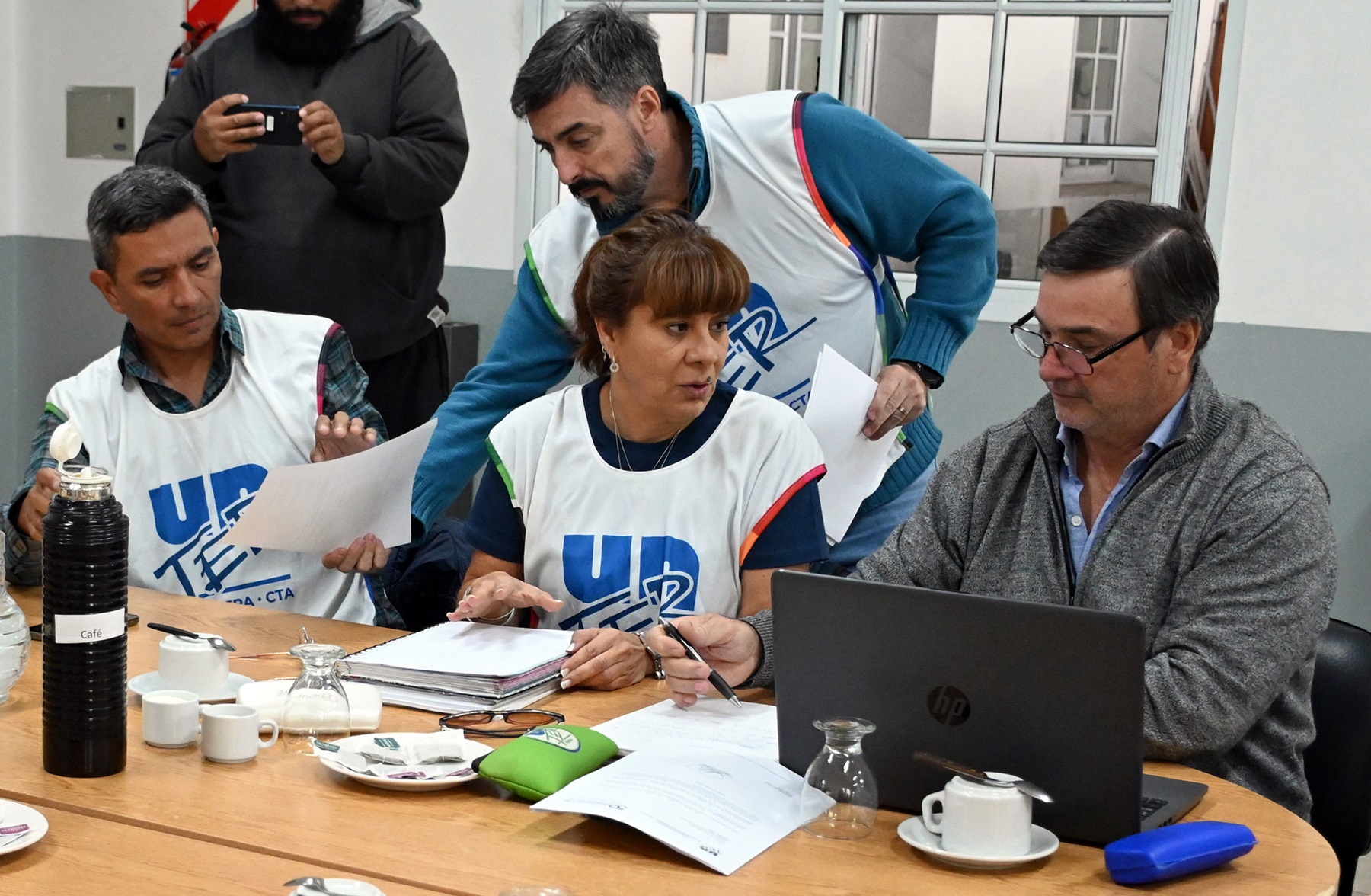 Inostroza espera una oferta salarial que contemple todos los cargos. Foto: Marcelo Ochoa.