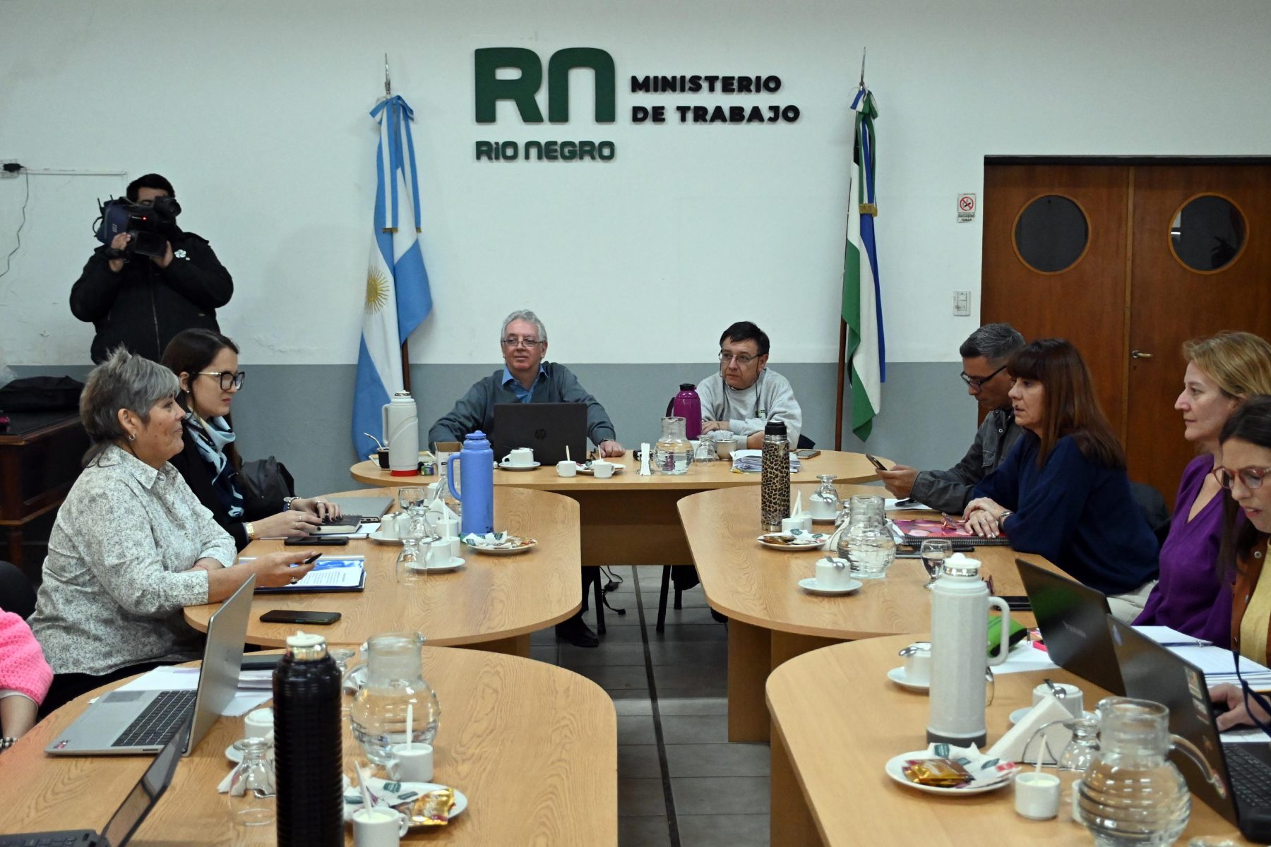 Unter y Educación se reunieron este martes en Viedma. Foto: Marcelo Ochoa