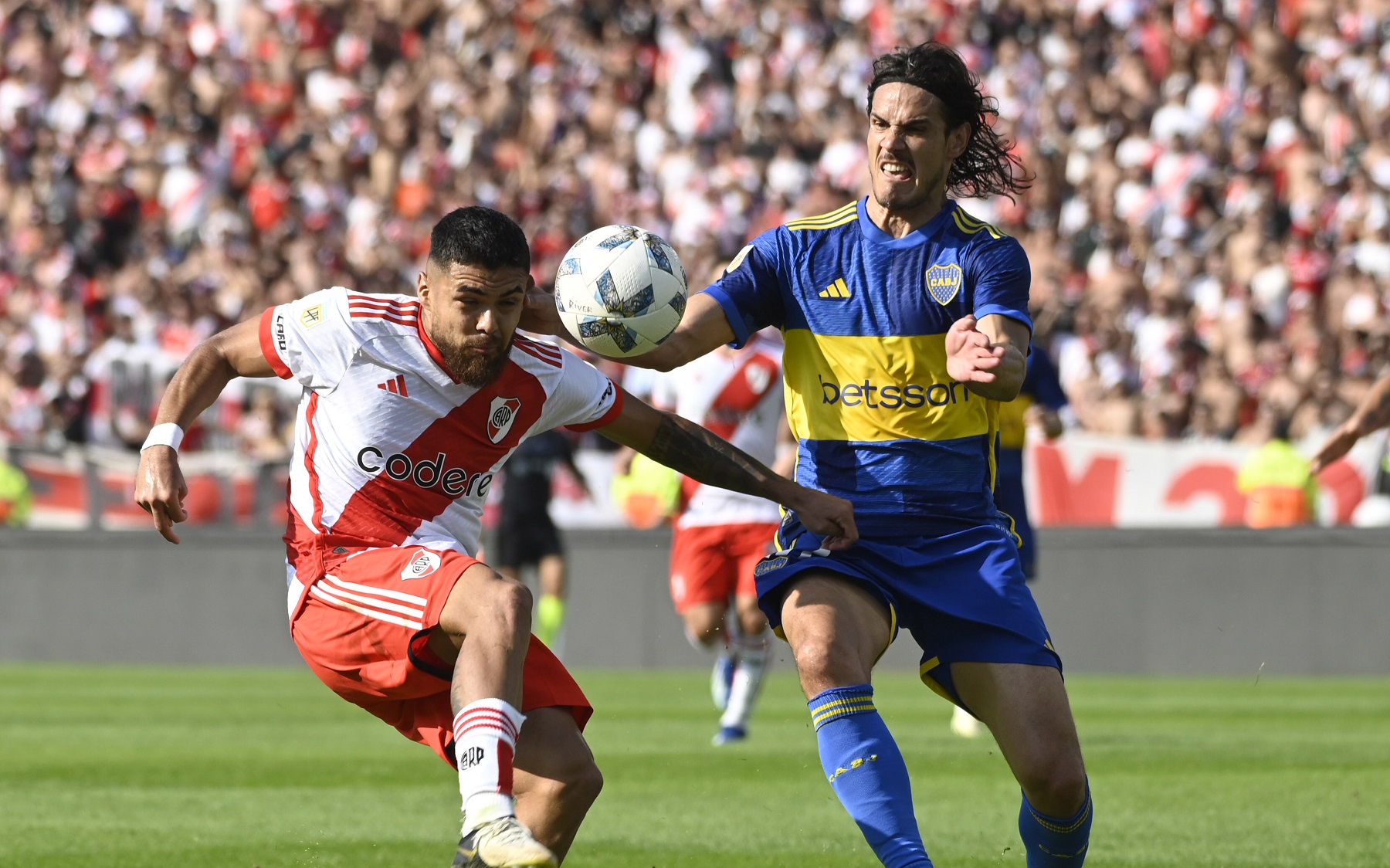 La Liga Profesional anunció quién será el árbitro del Superclásico. Foto: FBaires.