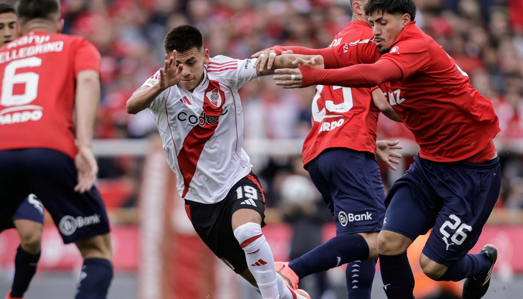 River visita a Independiente en Avellaneda. Foto: FBaires.