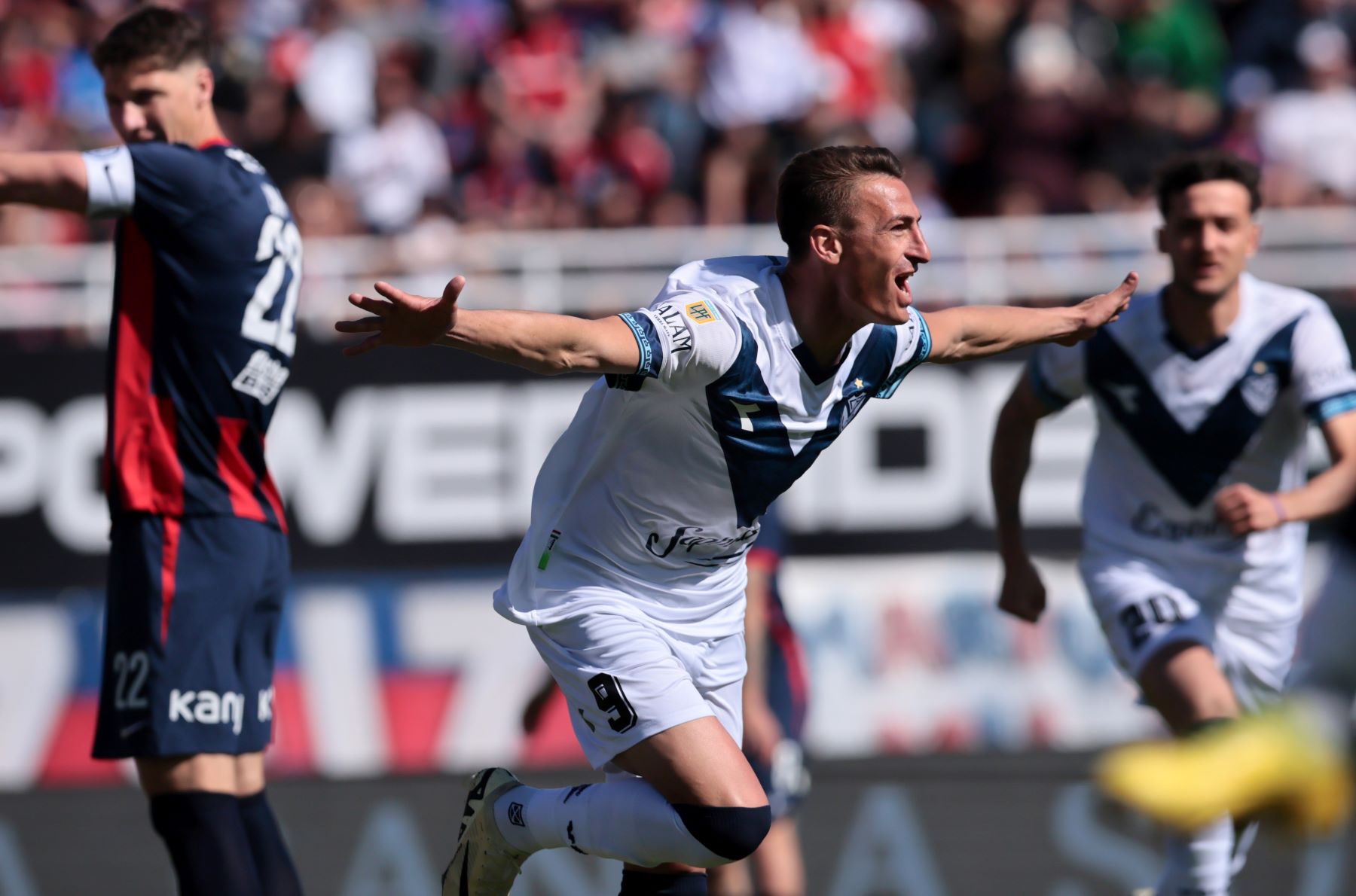 Romero anotó el único gol en el Nuevo Gasómetro. El Fortín sigue imparable. (FBaires)