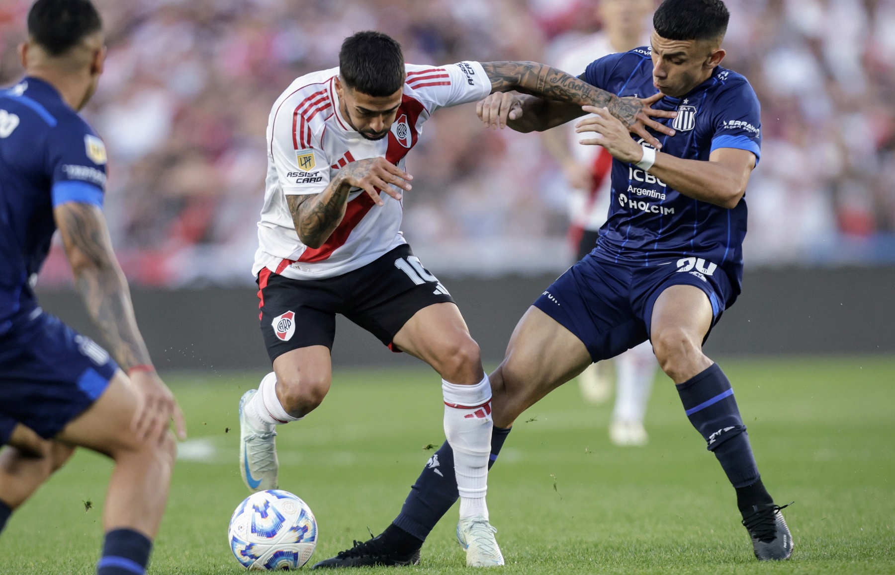 River pierde como local ante Talleres por la Liga Profesional. Foto: FBaires.