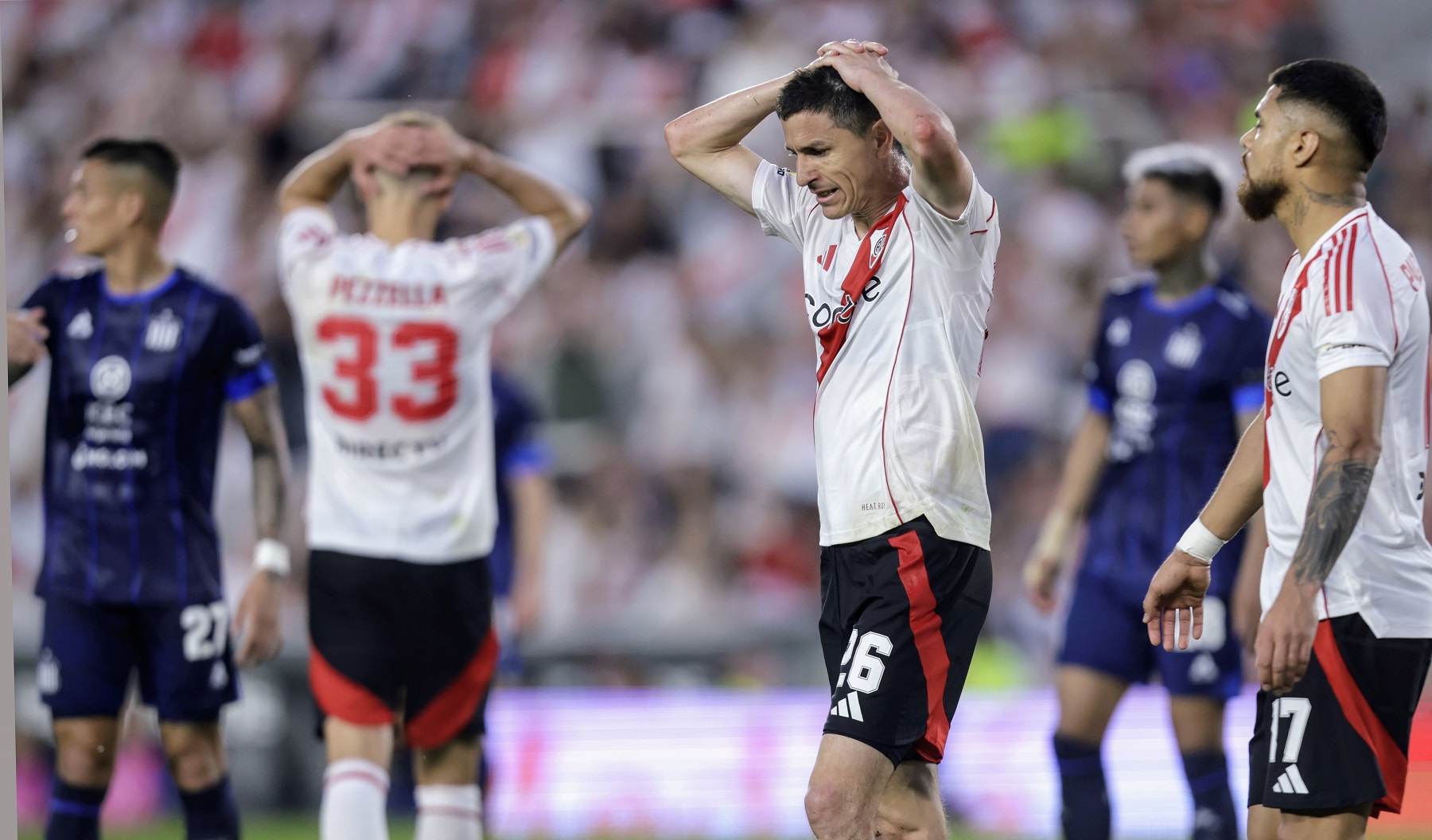 River perdió como local ante Talleres por la Liga Profesional. Foto: FBaires.