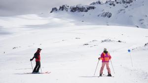 Esquí hasta octubre en cerro Perito Moreno: descuentos exclusivos para residentes de Bariloche y Esquel