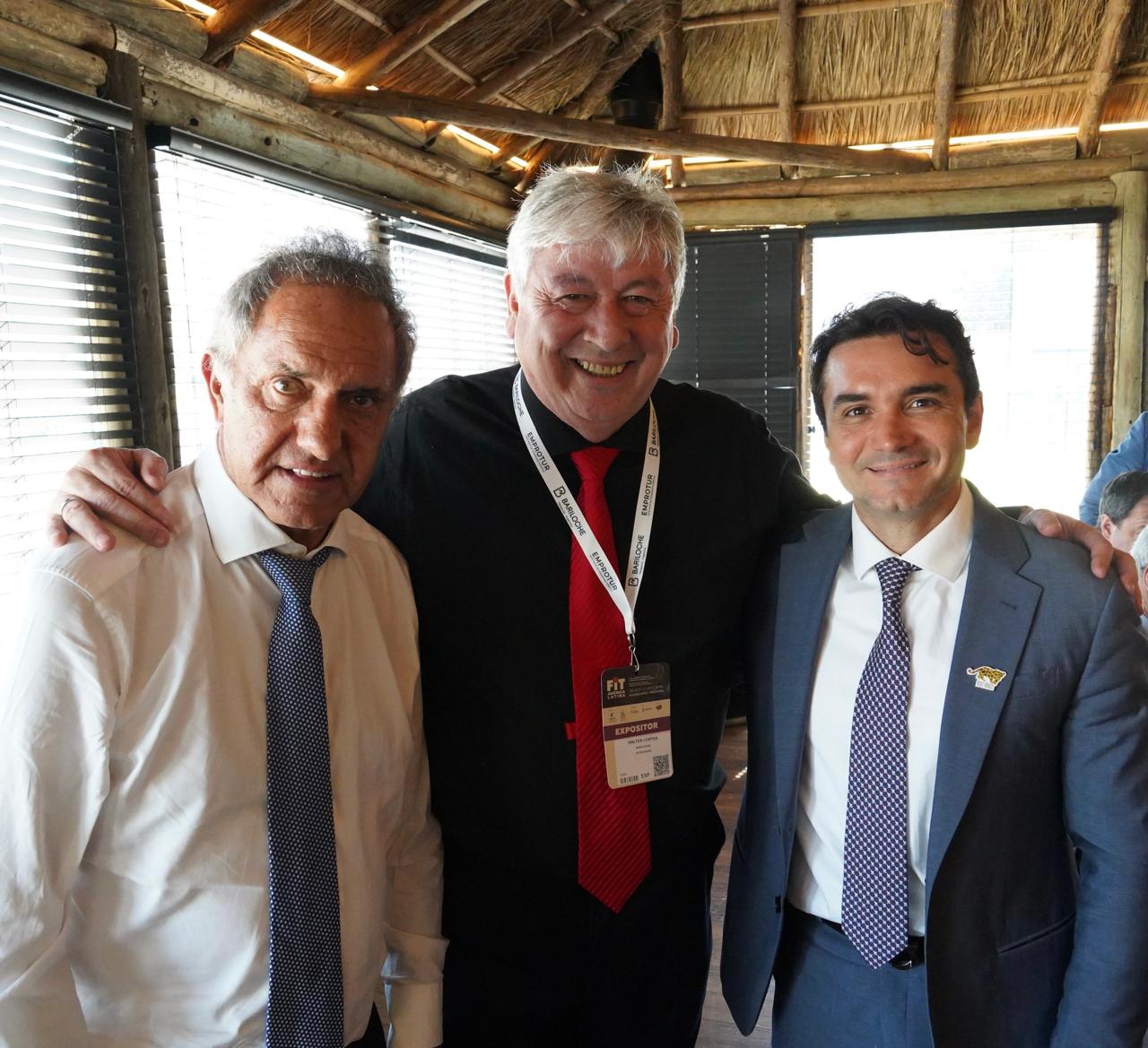 Cortés, Scioli y el ministro de Turismo de Brasil acordaron esquiar en el cerro Catedral el próximo invierno. Foto: gentileza