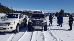 Rescatan a una mujer varada sobre la Ruta 13 en Villa Pehuenia: caminó 8 kilómetros en la nieve