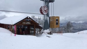 Llegó la primavera con nieve a San Martín de los Andes: así se vivió en el Cerro Chapelco