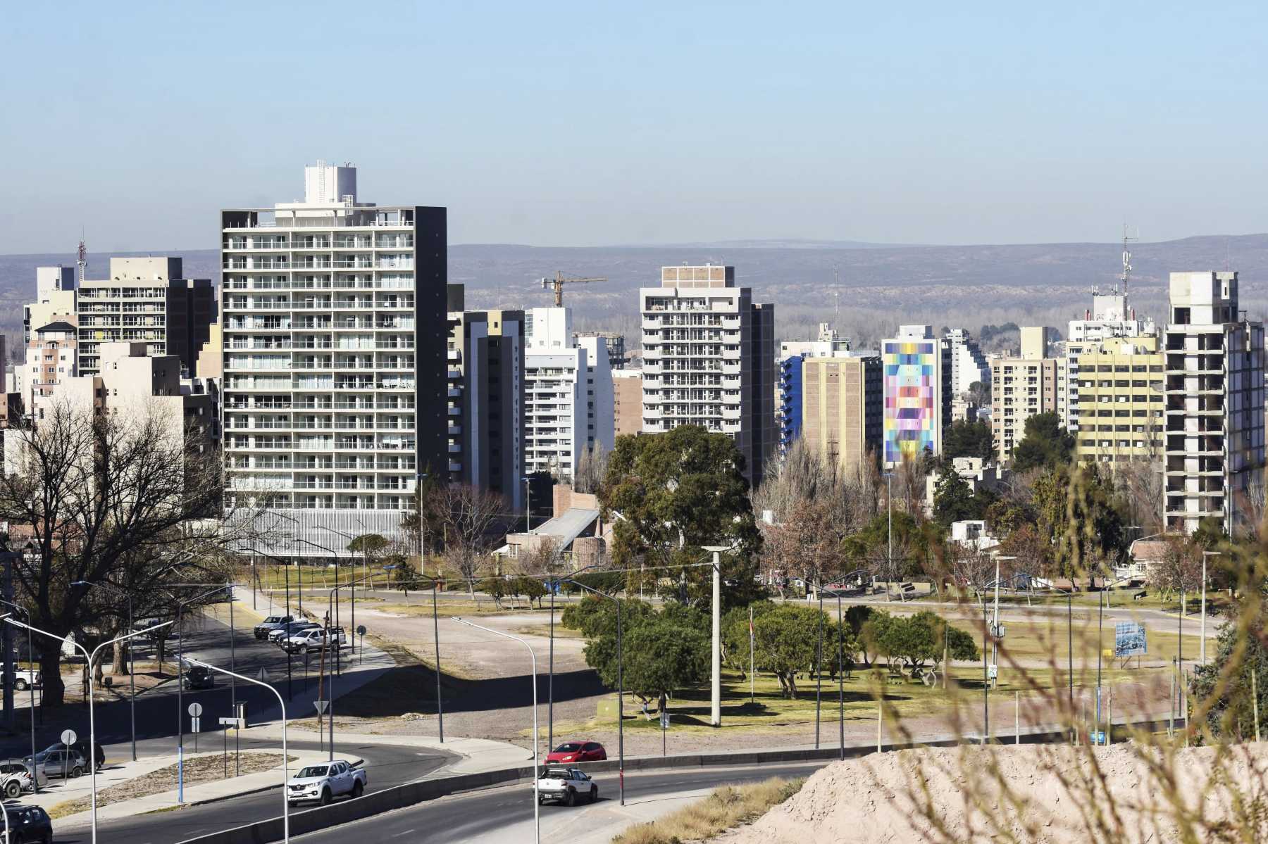 El blanqueo permitirá regularizar inmuebles y bienes en Neuquén. Foto: Cecilia Maletti.