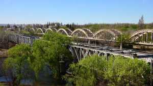 Puentes Neuquén-Cipolletti y Autovía Norte, complicados para el tránsito este miércoles: desde qué hora