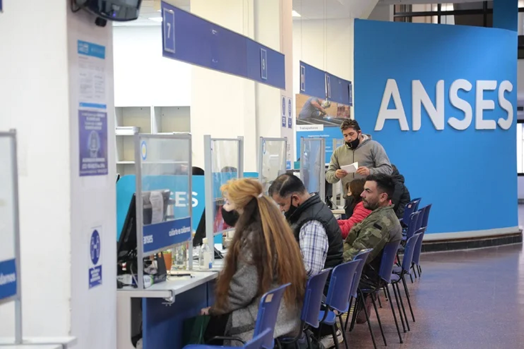 Las prestaciones de Anses que cobran este martes 1º de octubre 2024. 