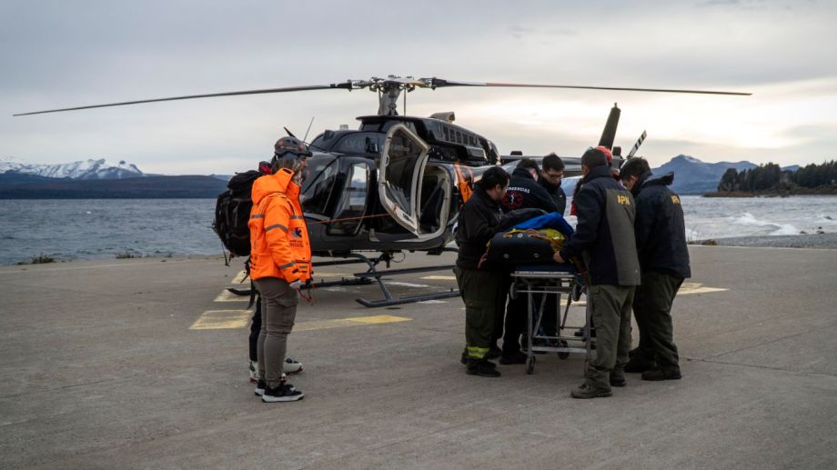 El rescate del esquiador. Foto: Diario Río Negro