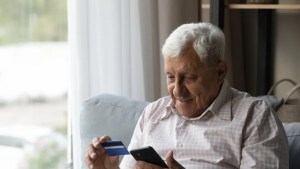 Banco Nación ofrece adelanto de haberes para jubilados y pensionados: cómo pedirlo desde el celular