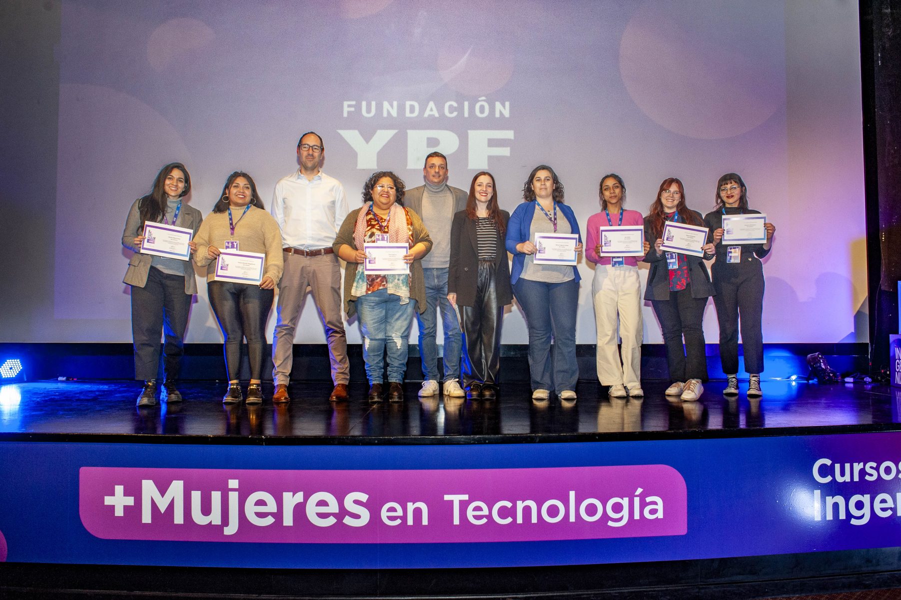 Los cursos forman parte del programa Ingenias, para acortar la brecha de género en tecnología. Foto: gentileza. 