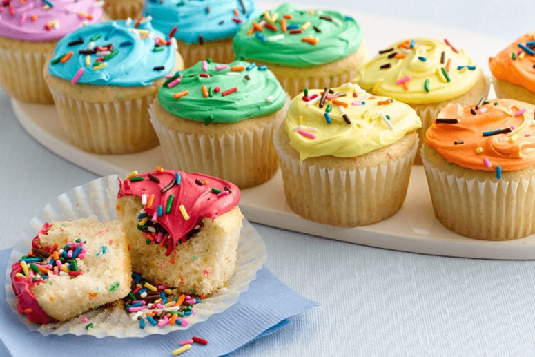 Arrancó Bake Off Famosos cómo hacer los cupcakes y que te queden como