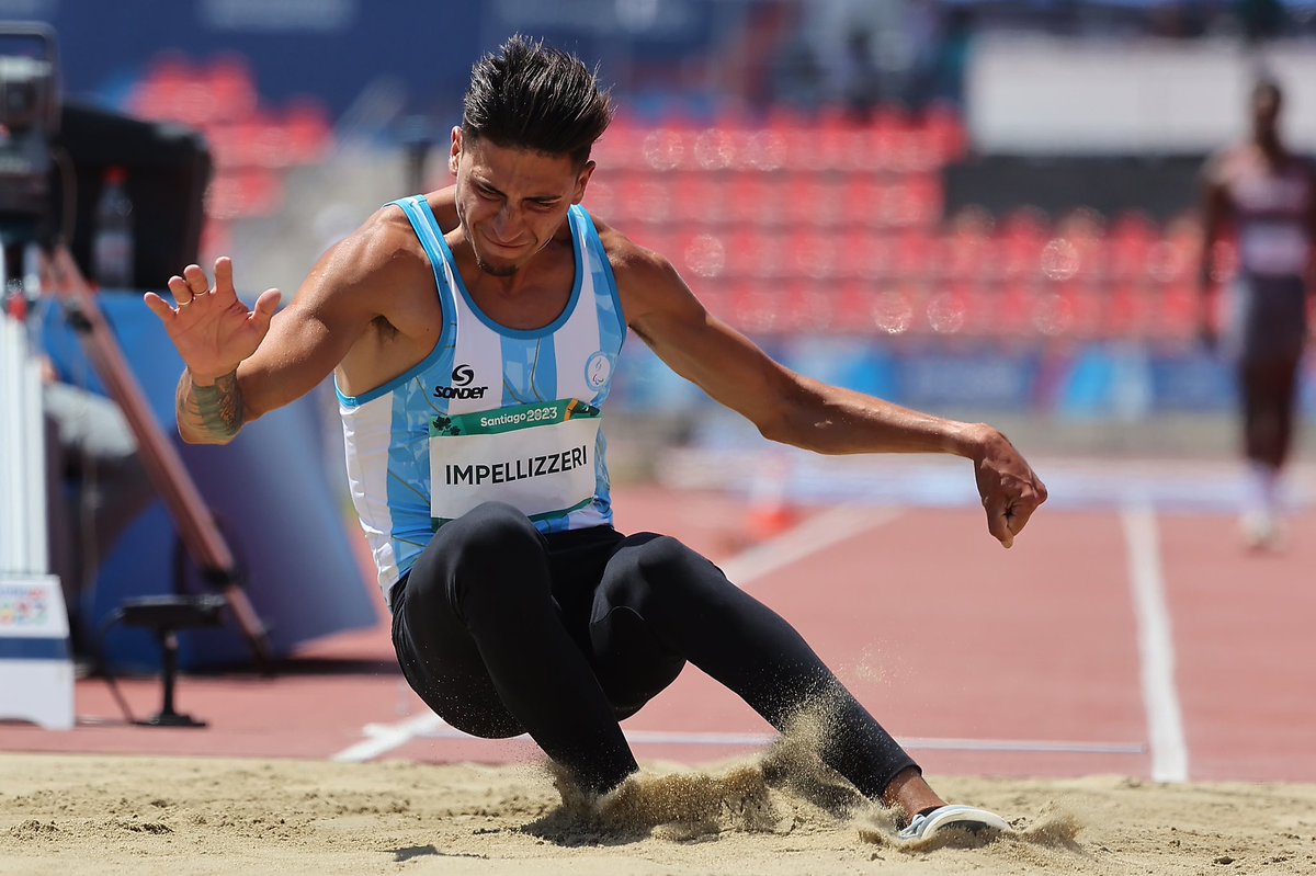 Brian Impellizzeri logró la medalla de oro en salto en largo en los Paralímpicos