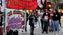 Imagen de Así fue la marcha en Neuquén a 48 años de la Noche de los Lápices: reclamos a Milei y Figueroa