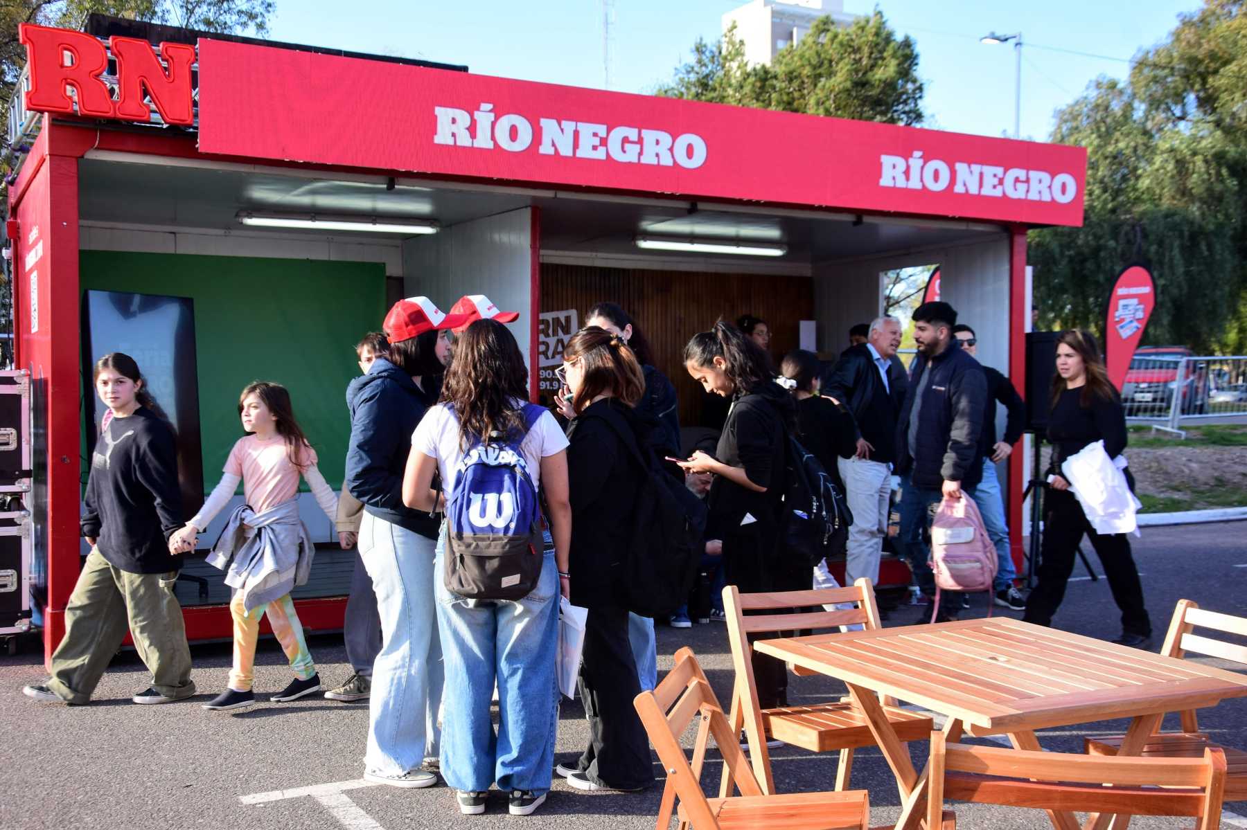 Diario RÍO NEGRO en la Feria del Libro. Foto: Cecilia Maletti.