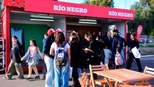 Feria del Libro de Neuquén 2024: días, horarios, autores y cómo llegar