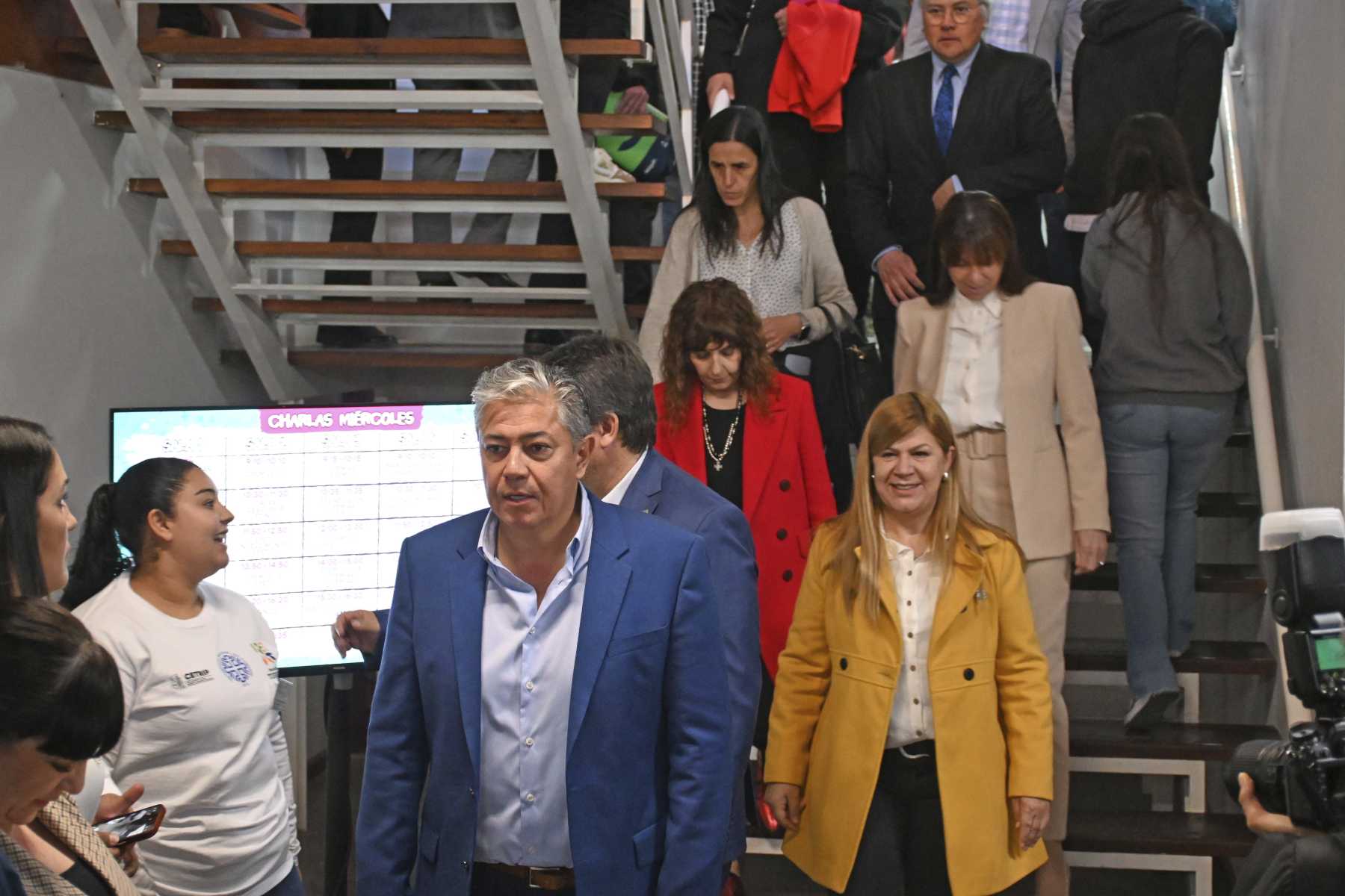 Rolando Figueroa junto a parte de su gabinete, el miércoles. Foto: Florencia Salto.