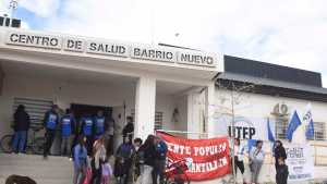 Video | Organizaciones sociales de Roca reclamaron por alimentos y la crisis en Salud