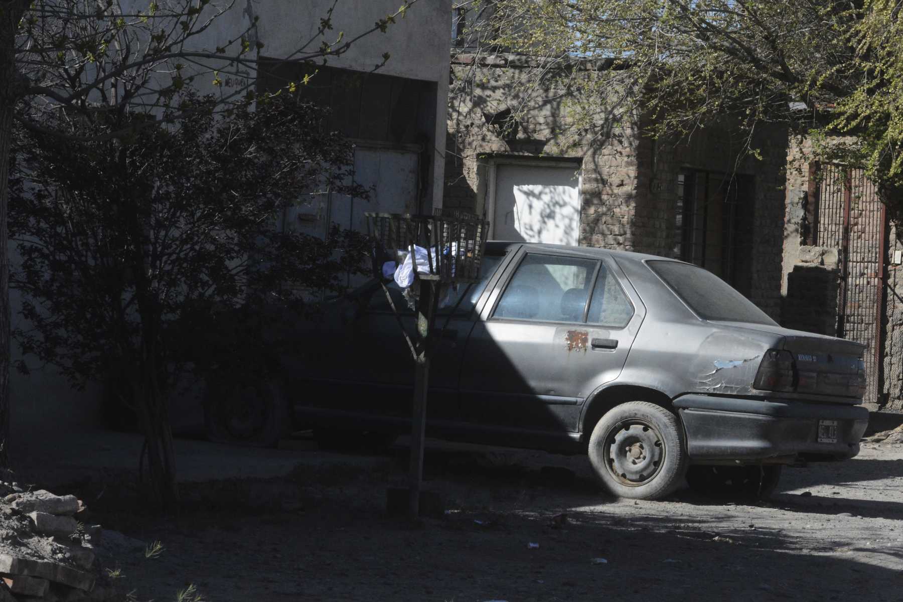 El lugar donde encontraron al joven herido el sábado por la noche. (Foto Juan Thomes)