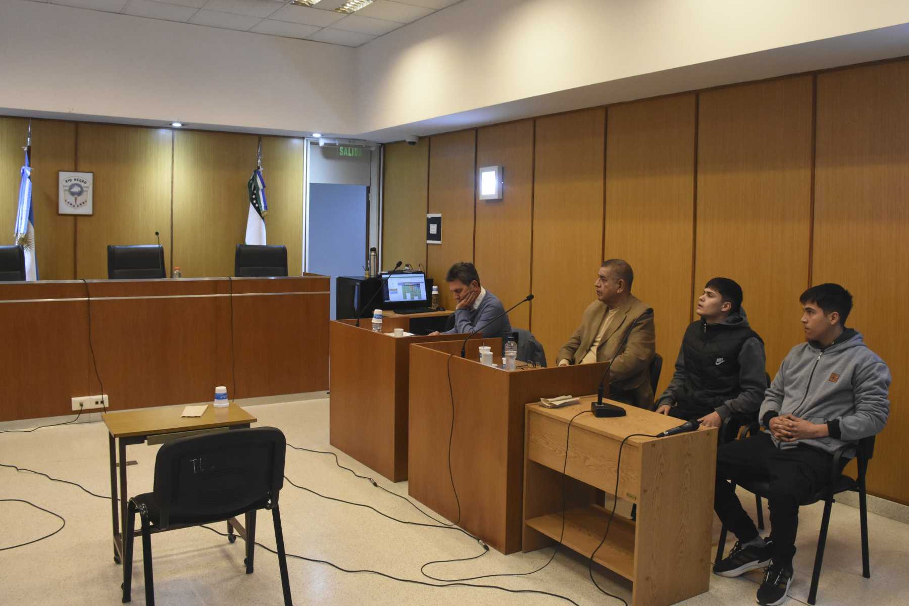 Los imputados y sus abogados defensores, en la audiencia de este miércoles. (Foto: Juan Thomes)