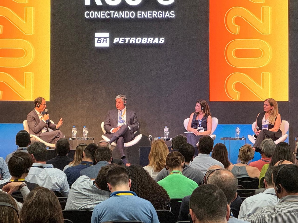 El gobernador expuso en una conferencia sobre gas y petróleo en Brasil (Red X )