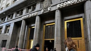 Canje de deuda extranjera: por decreto se puede hacer sin el Congreso ni la Ley de Administración Financiera