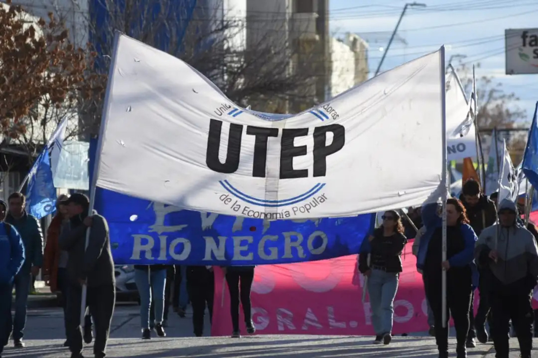 Marcha de organizaciones en Cipolletti. 