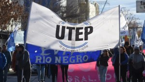 Marcha de organizaciones sociales en Cipolletti, este martes: apuntan contra Buteler y Weretilneck