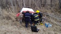 Imagen de Murió una mujer tras un vuelco en la Ruta 151, entre Cinco Saltos y Contralmirante Cordero