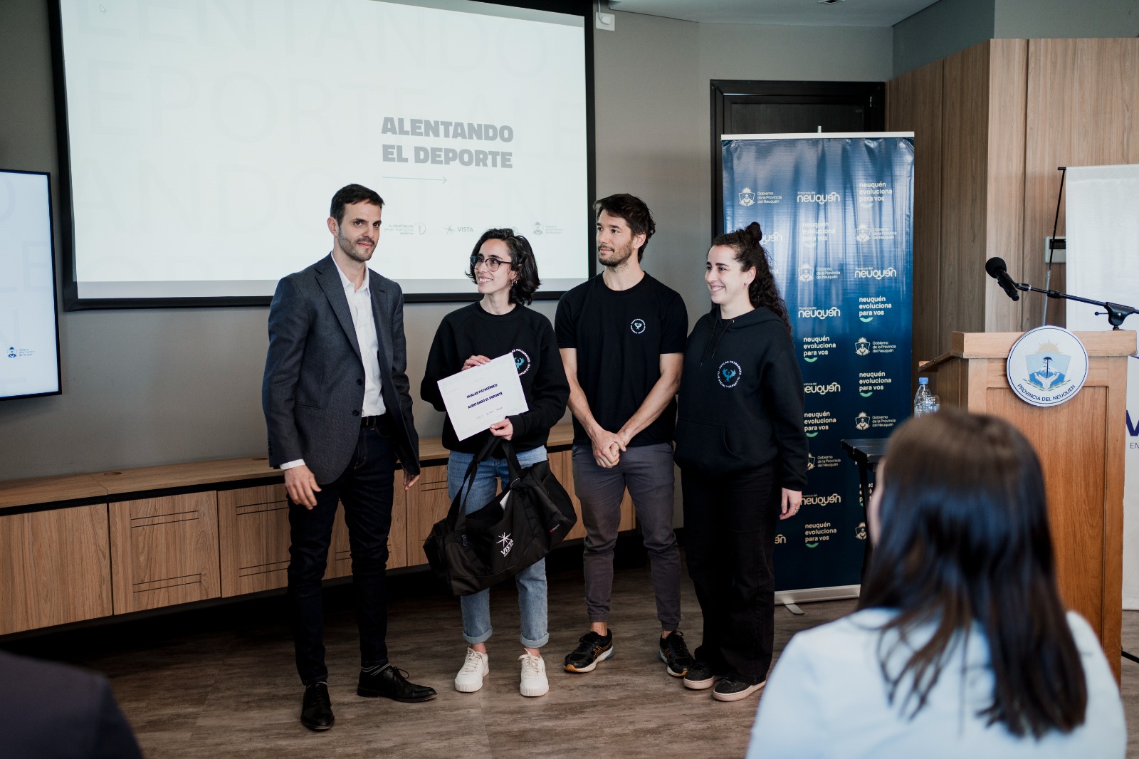 Premiaron a seis deportistas y tres organizaciones sociales. Foto: gentileza. 