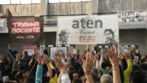 ATEN capital votó paro por 48 horas y marcha a los puentes carreteros Neuquén – Cipolletti