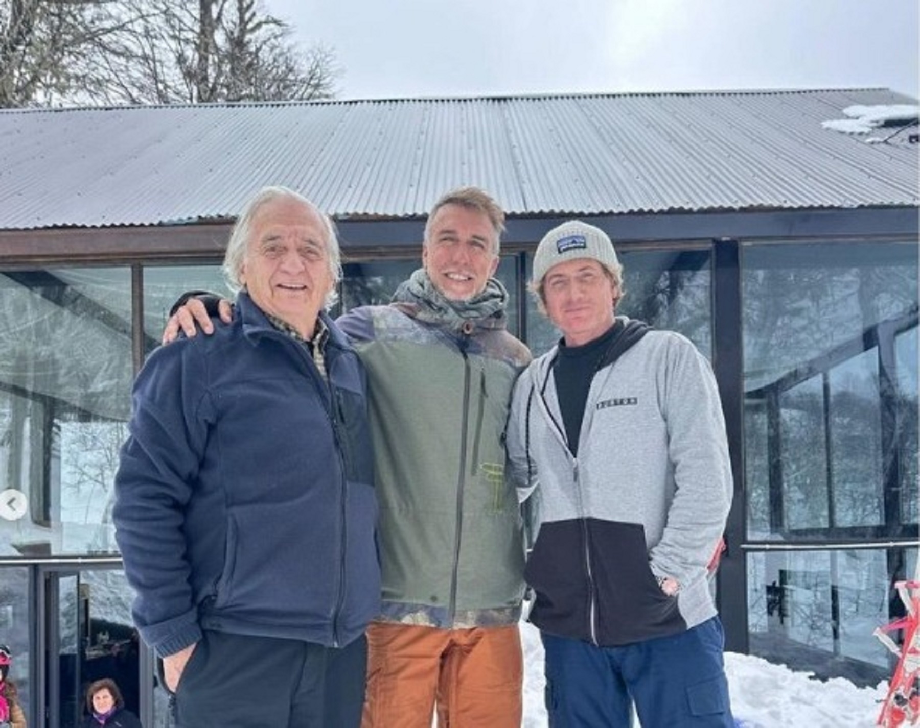 Batistuta disfrutó de la nieve en Neuquén. 