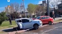 Imagen de Video | Impactante choque en el centro de Cipolletti: hay una mujer herida