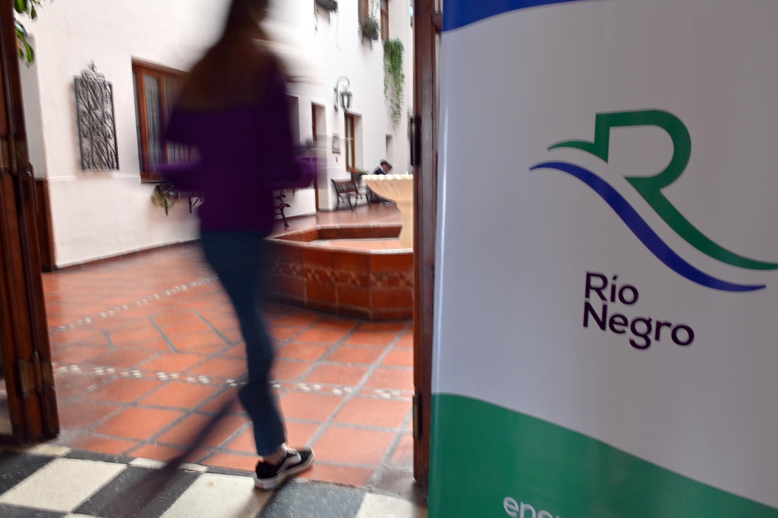 El gobierno de Río Negro ya controla los certificados presentados por los estatales con pedidos de licencias médicas y hubo varios vetos. Foto: Marcelo Ochoa