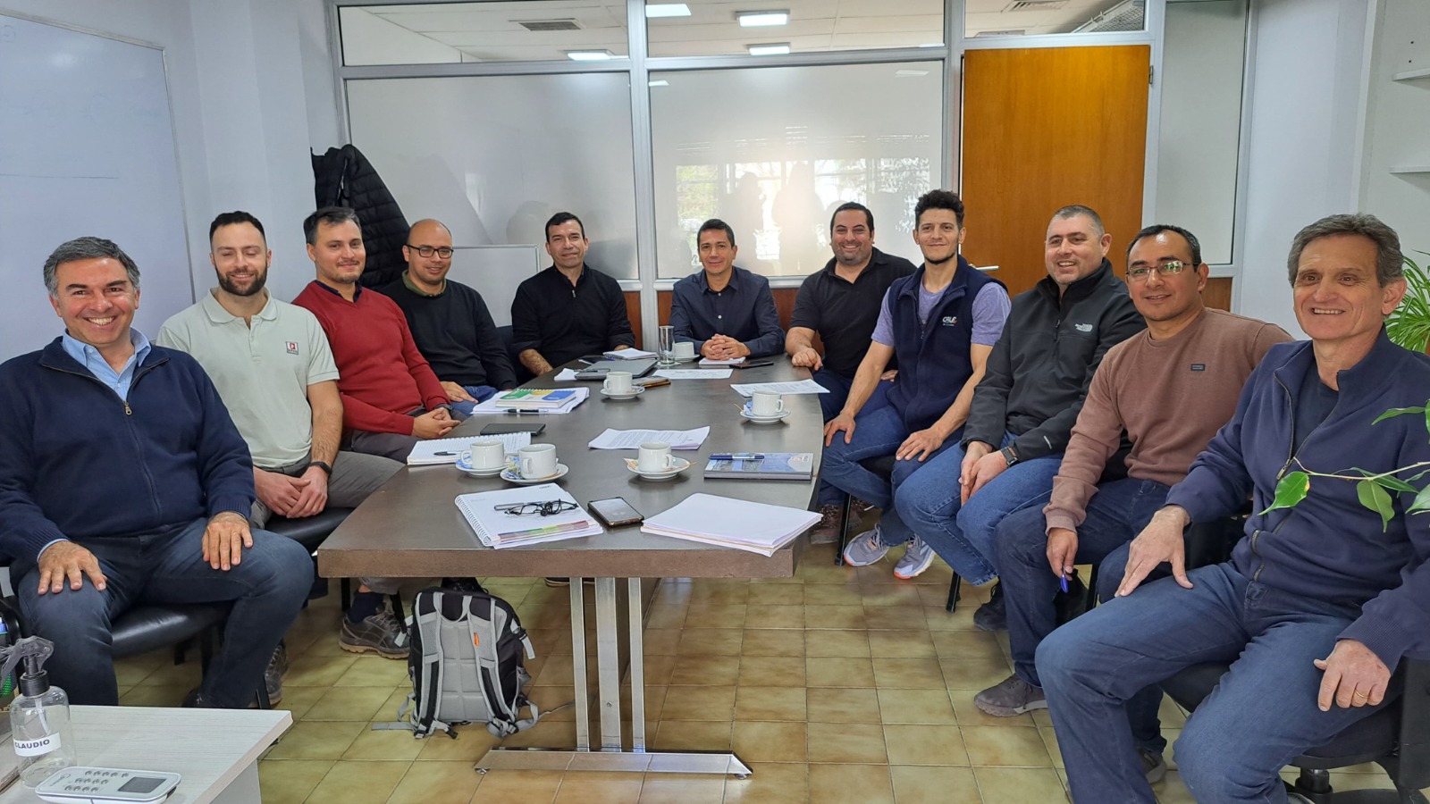 La reunión se llevó a cabo este lunes por la mañana. Foto: gentileza. 